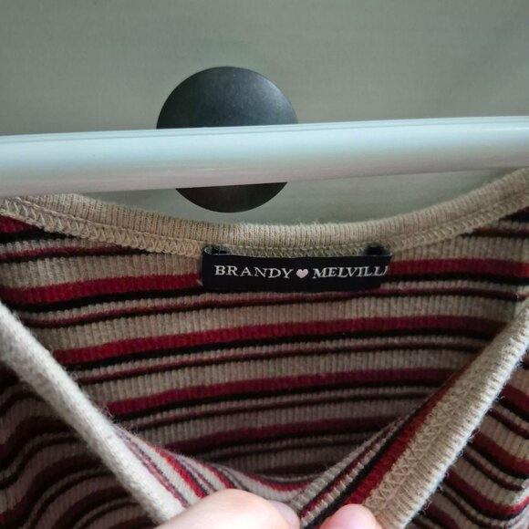 BRANDY MELVILLE TANK - Picture 2 of 5